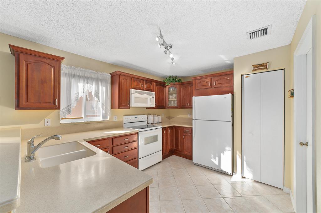 OLYMPIA & YORK RESIDENTIAL PLAT - Residential