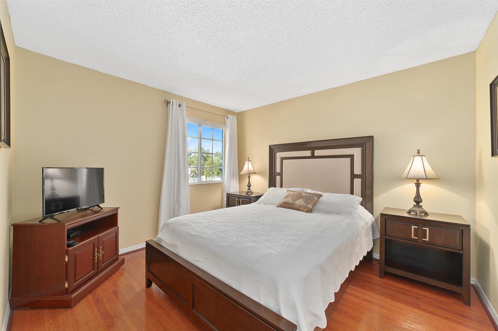 OLYMPIA & YORK RESIDENTIAL PLAT - Residential