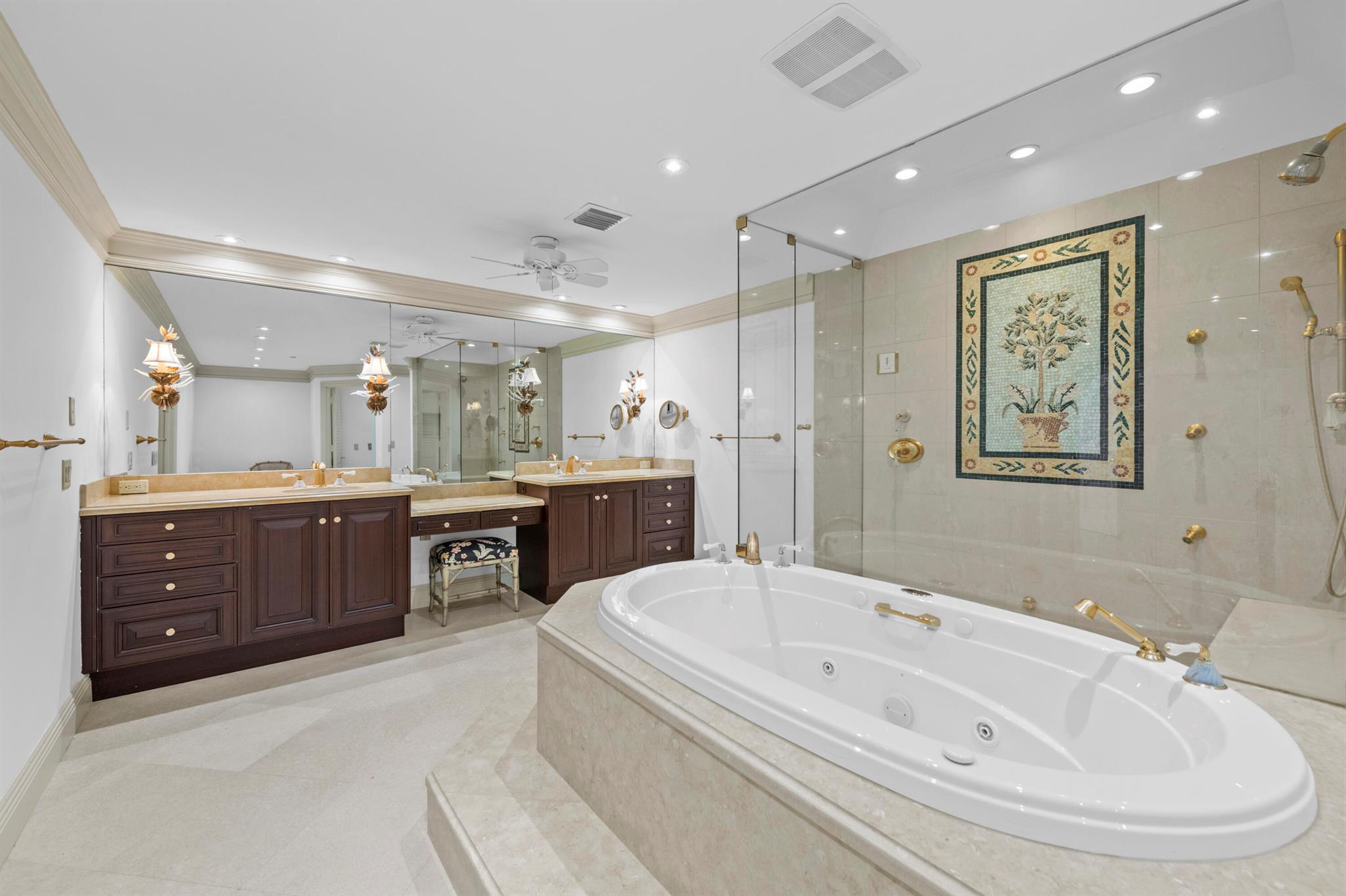 VILLA MAGNA CONDO - Residential