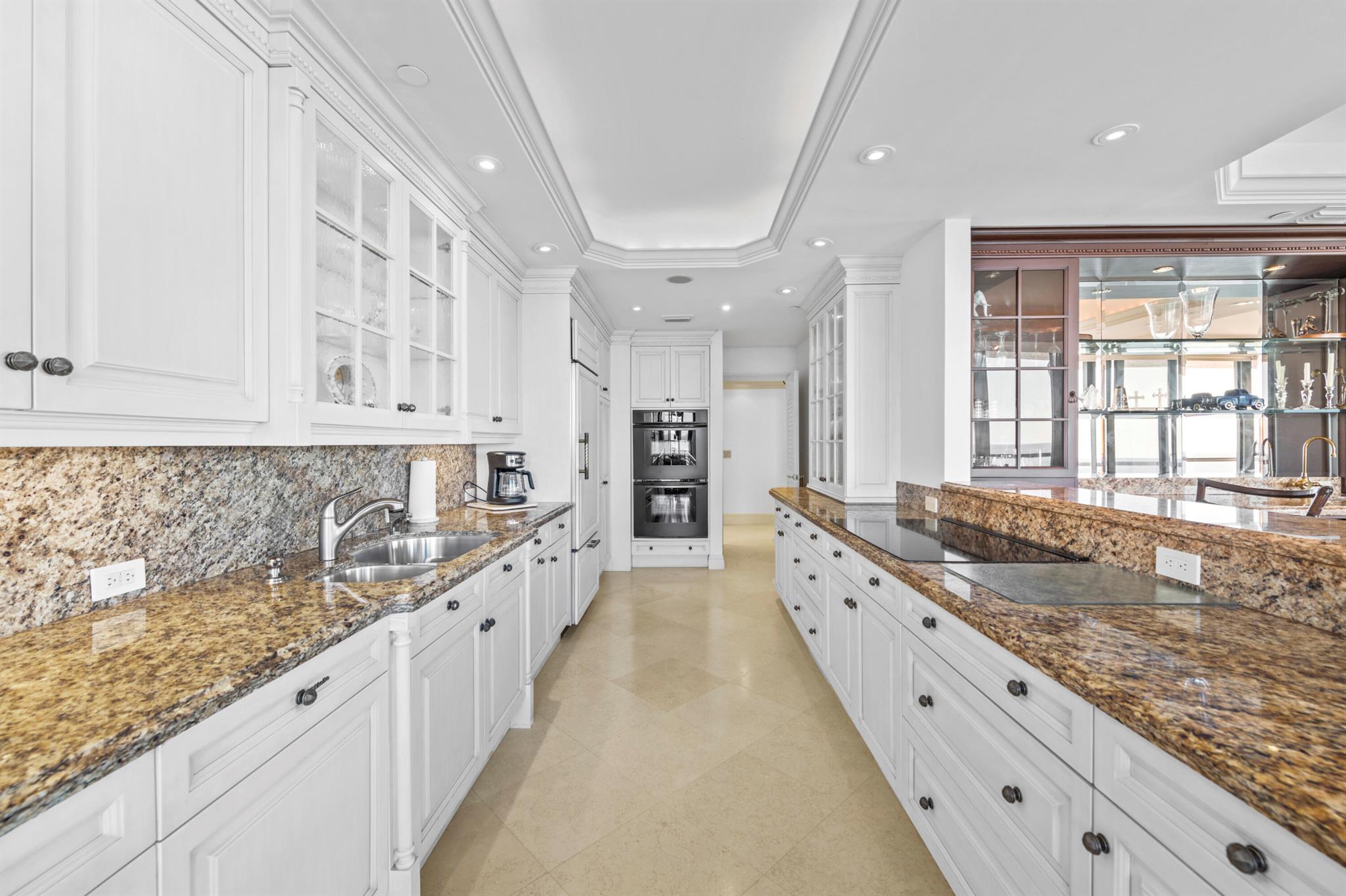 VILLA MAGNA CONDO - Residential