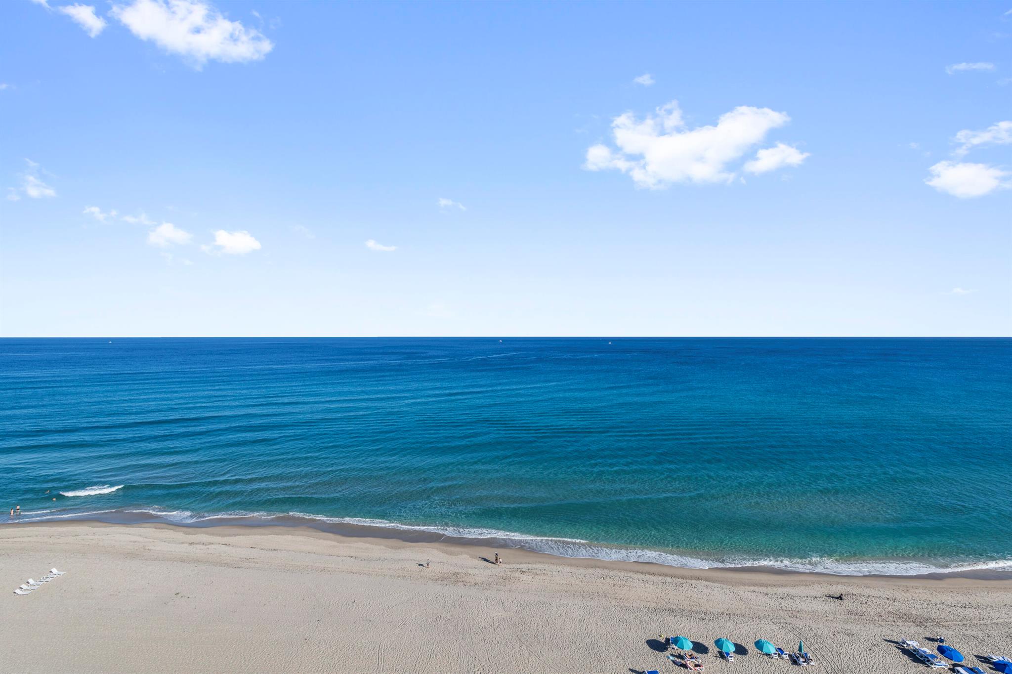 VILLA MAGNA CONDO - Residential