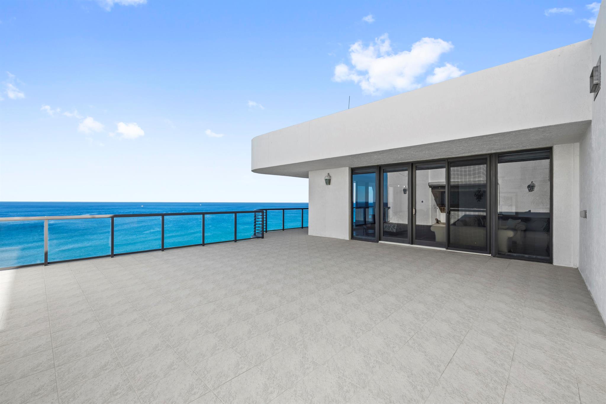 VILLA MAGNA CONDO - Residential