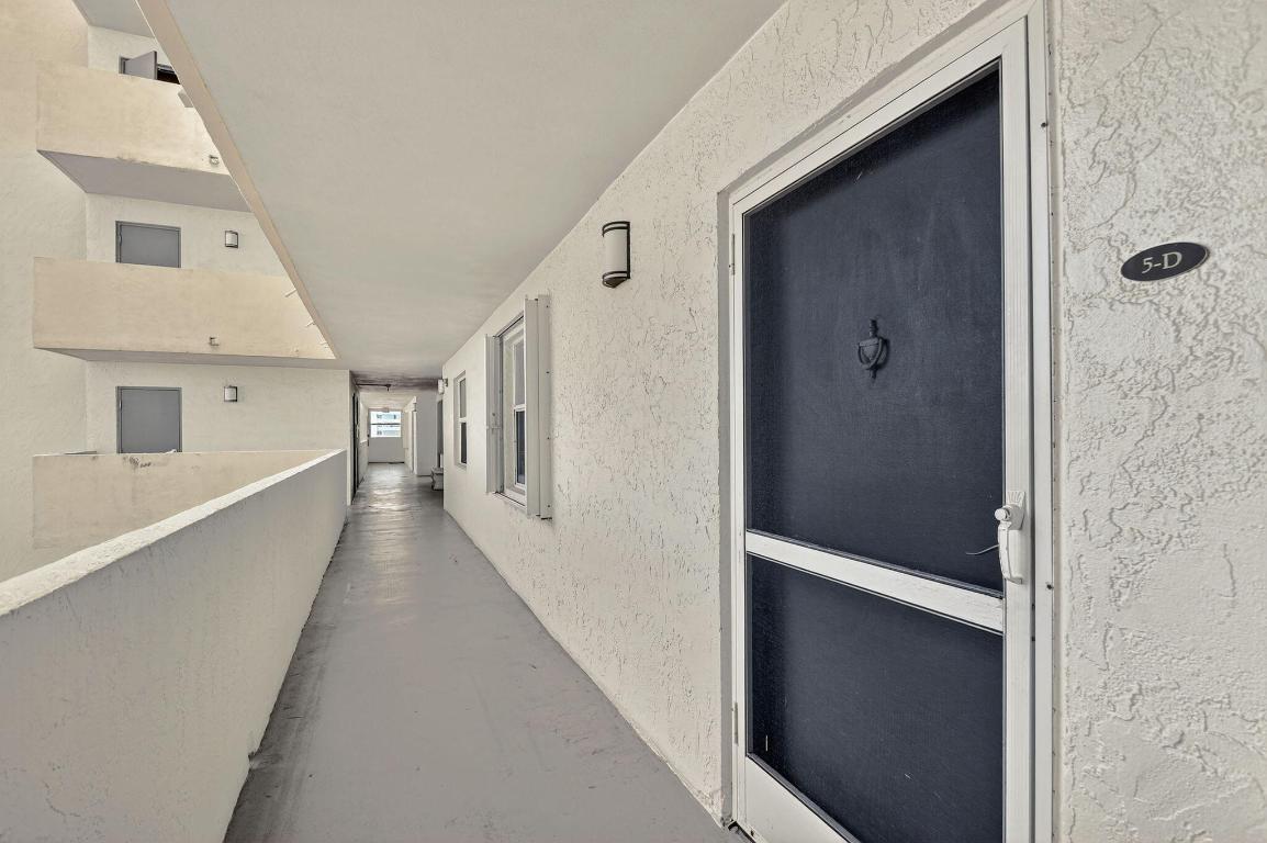 HORIZON WEST CONDO - Residential