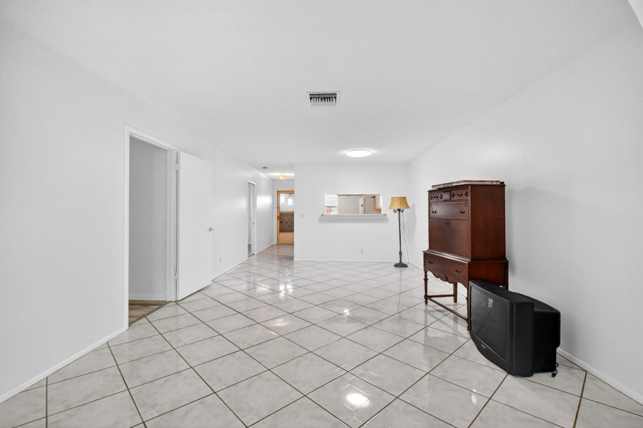 CRESTHAVEN CONDO TOWNHOMES SEC 1 - Residential