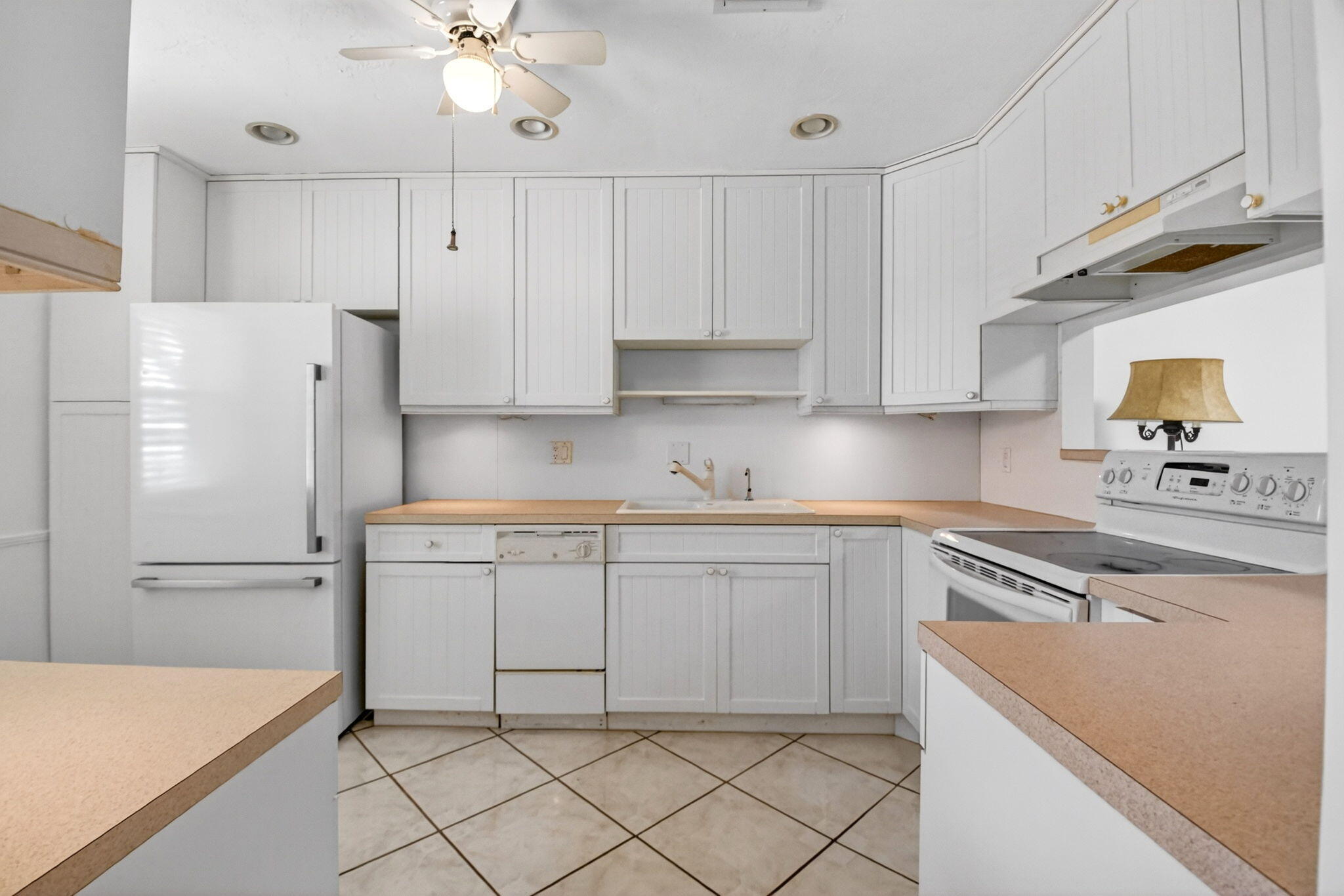 CRESTHAVEN CONDO TOWNHOMES SEC 1 - Residential