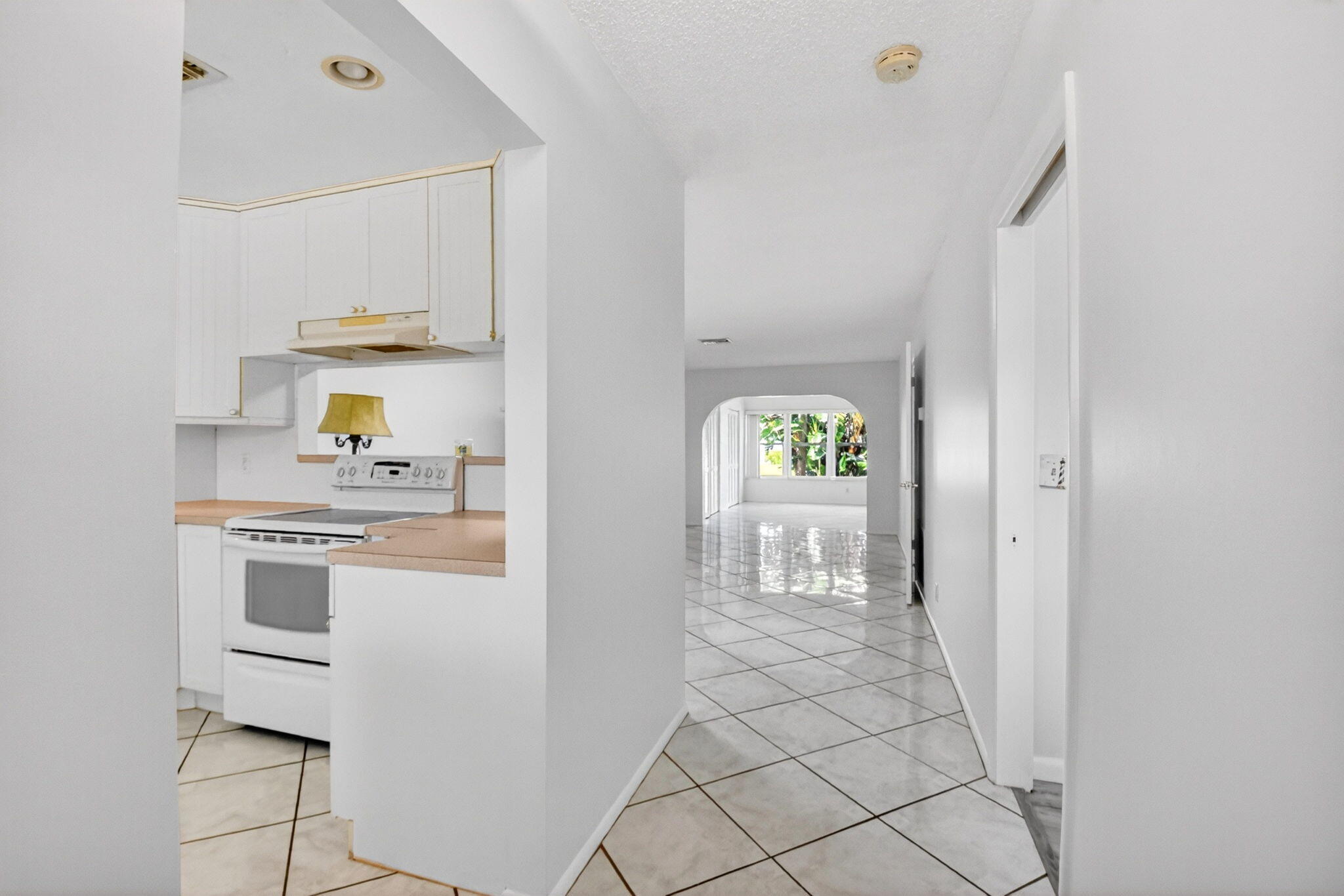 CRESTHAVEN CONDO TOWNHOMES SEC 1 - Residential