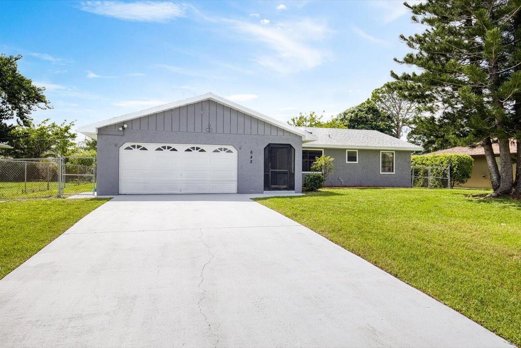Photo of 642 SE Voltair Terrace, Port Saint Lucie, FL 34983 (MLS # R11025486)
