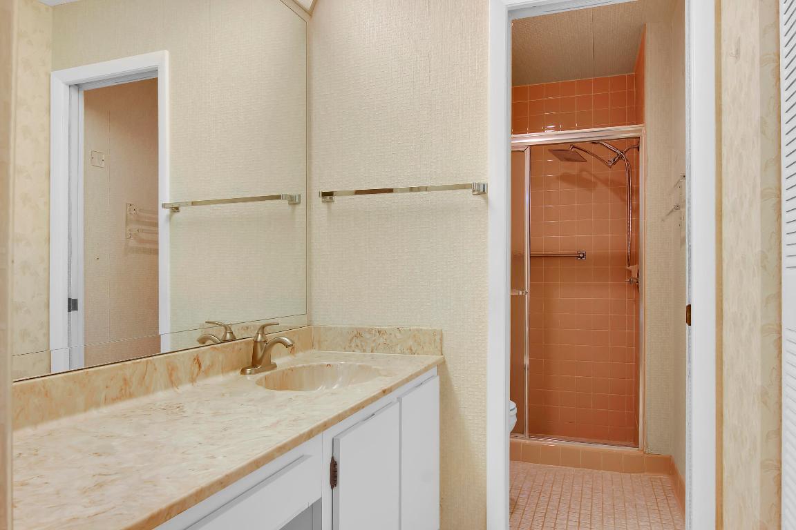 VILLAS OF WILLOW BEND - Residential