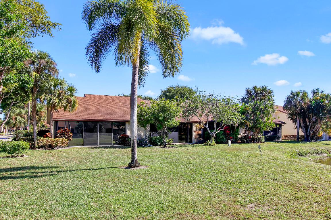 VILLAS OF WILLOW BEND - Residential