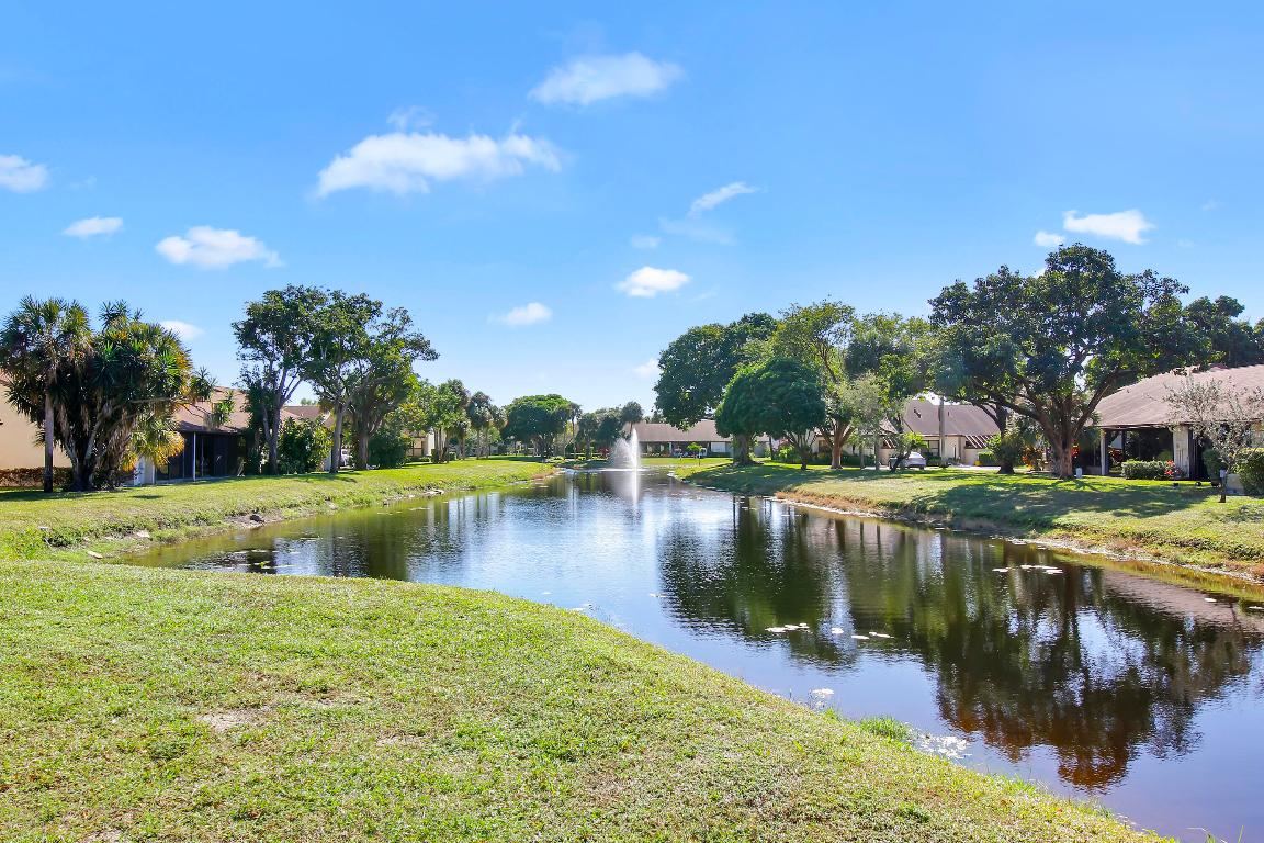 VILLAS OF WILLOW BEND - Residential