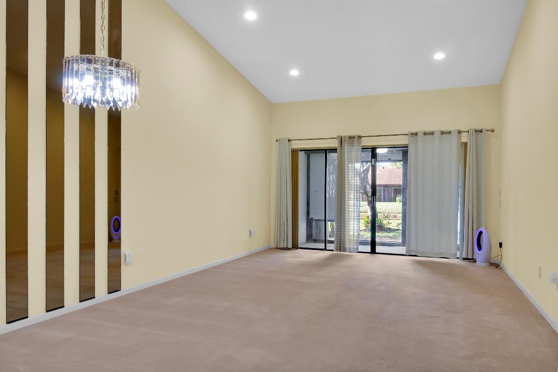 VILLAS OF WILLOW BEND - Residential