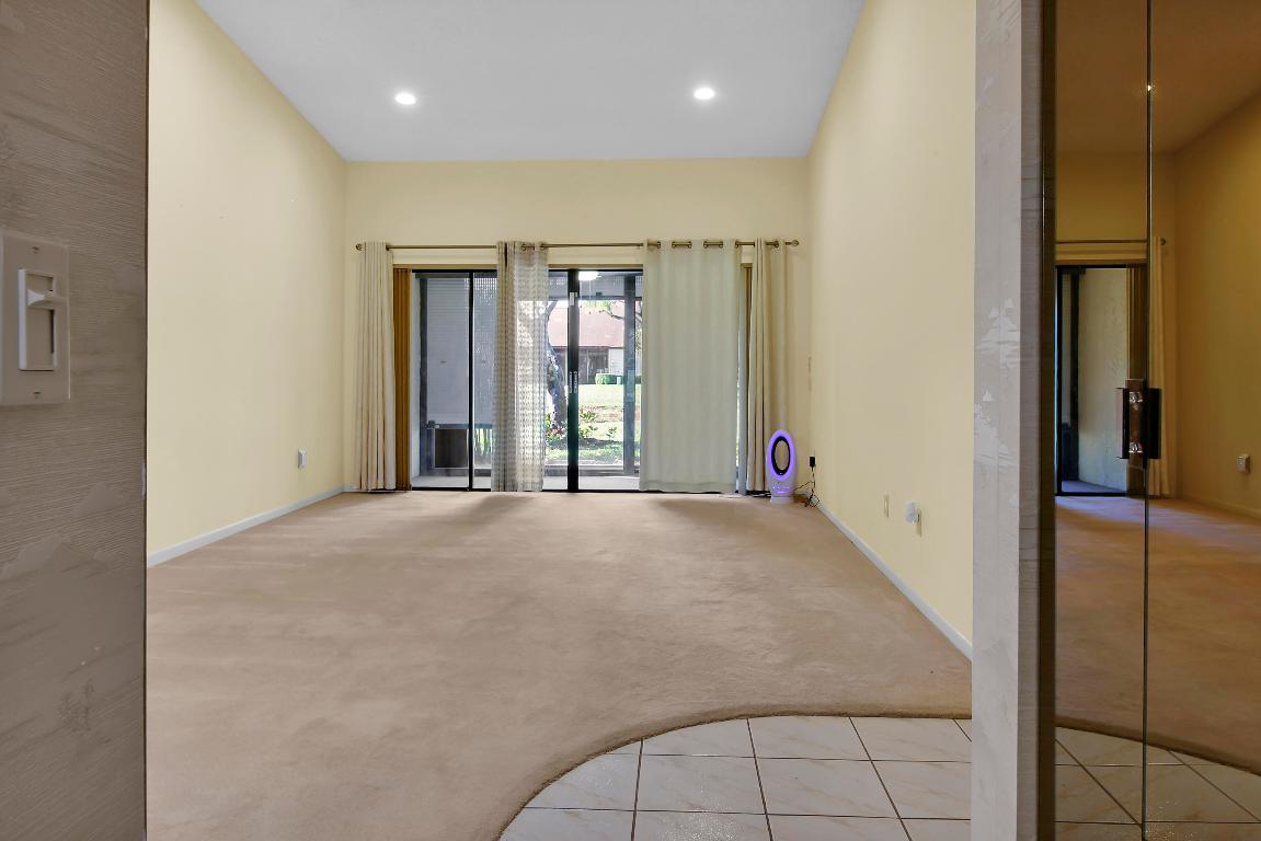 VILLAS OF WILLOW BEND - Residential