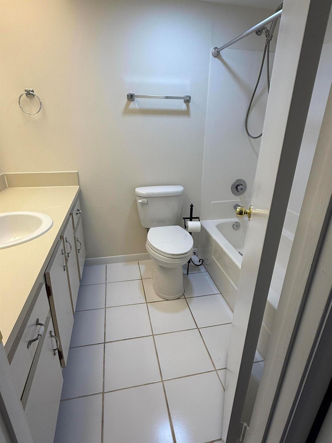 PARKVIEW CONDO - Residential Lease
