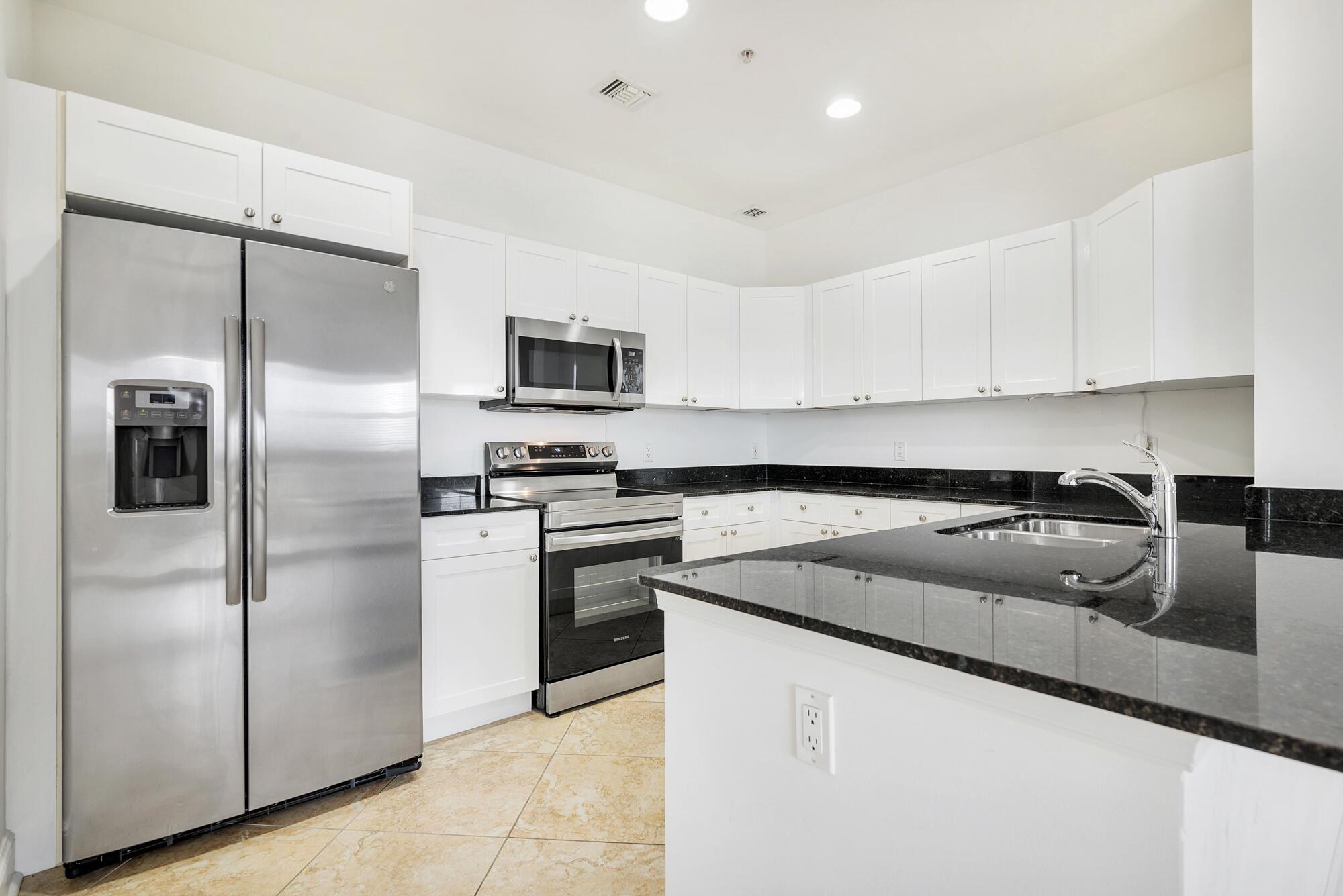 3960 N Flagler Drive 305