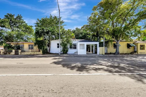 812 NW 103rd St, Miami, FL MLS: F10491336