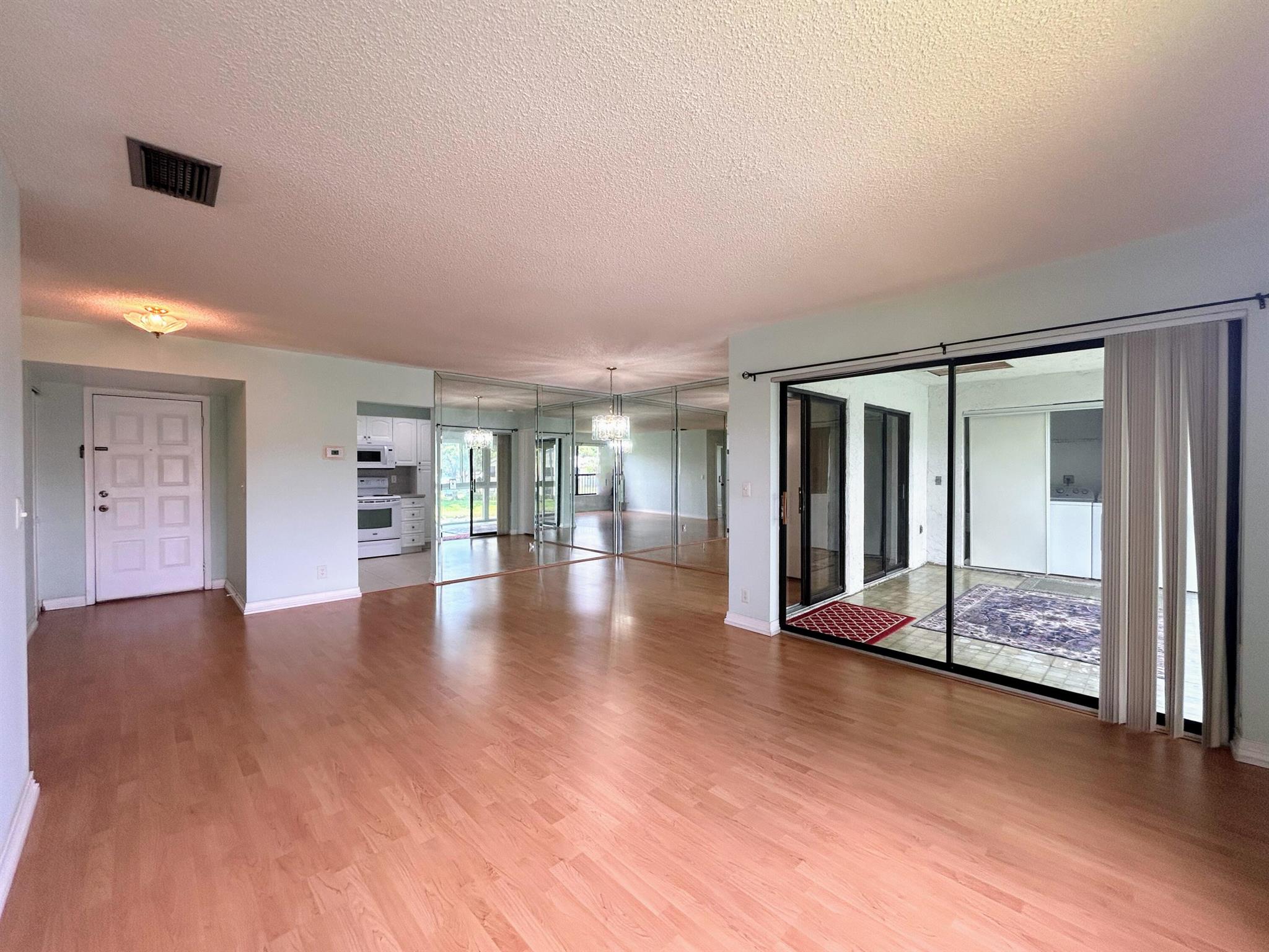 KARANDA VILLAGE V-B CONDO - Residential