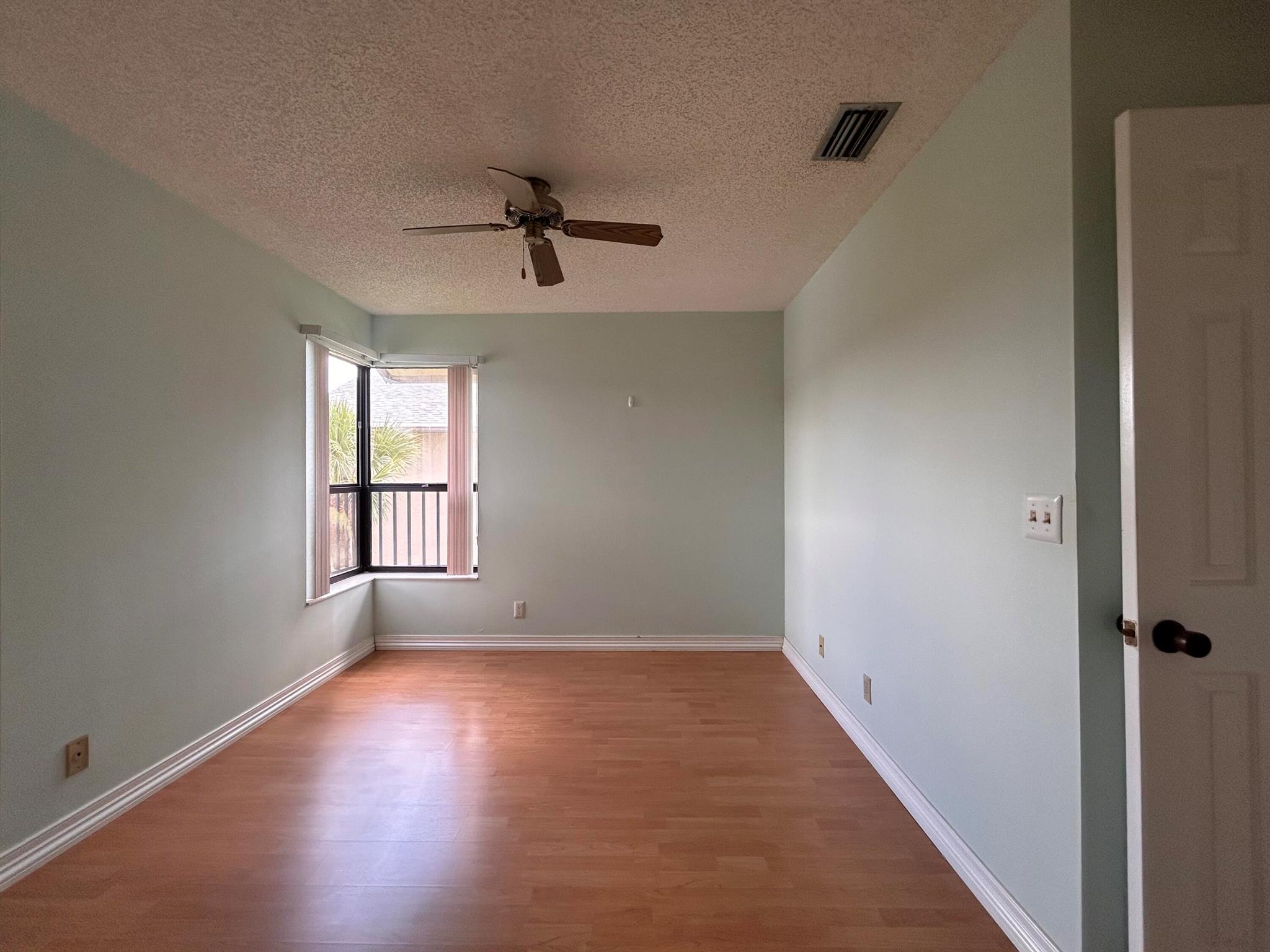 KARANDA VILLAGE V-B CONDO - Residential