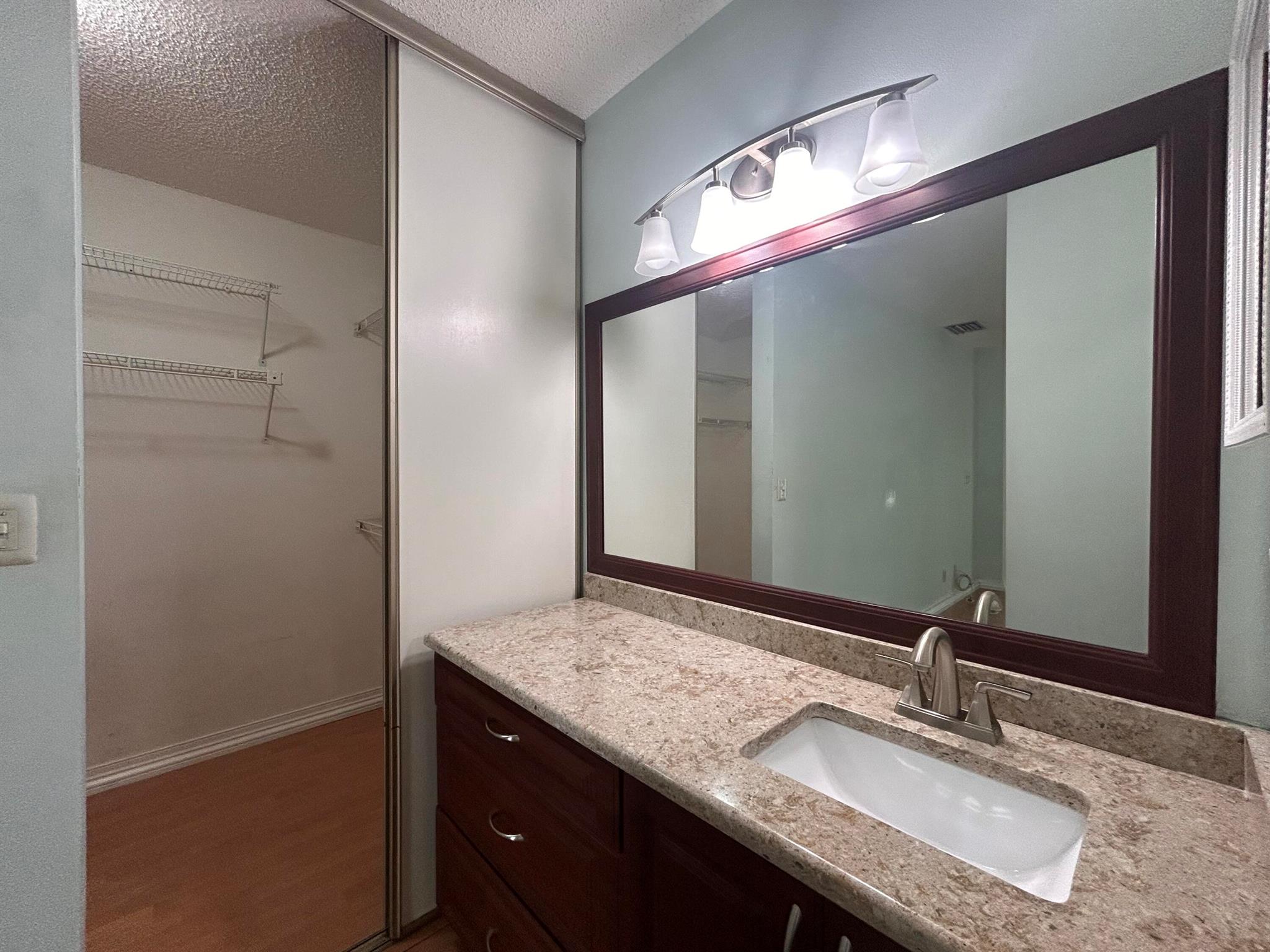 KARANDA VILLAGE V-B CONDO - Residential