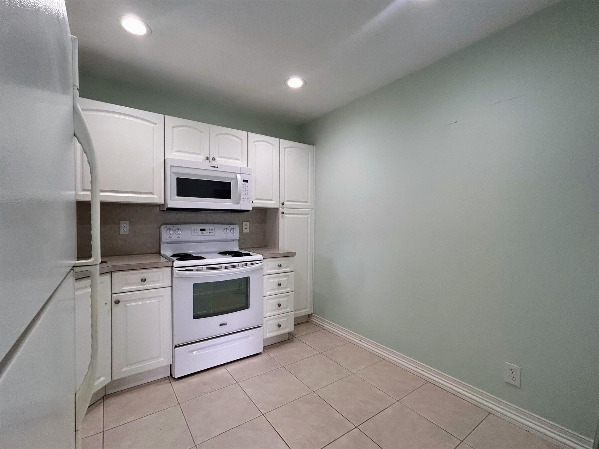 KARANDA VILLAGE V-B CONDO - Residential