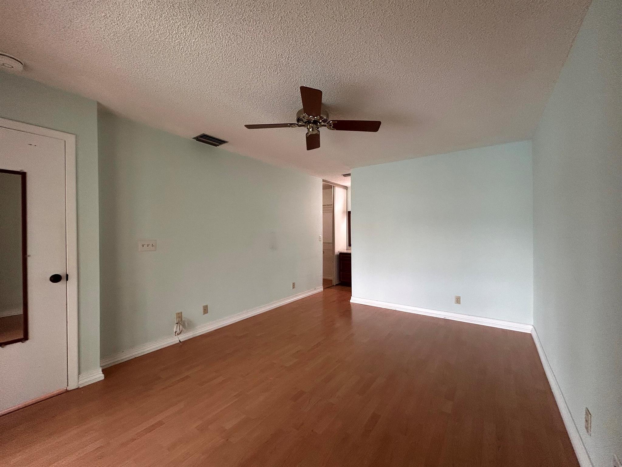 KARANDA VILLAGE V-B CONDO - Residential