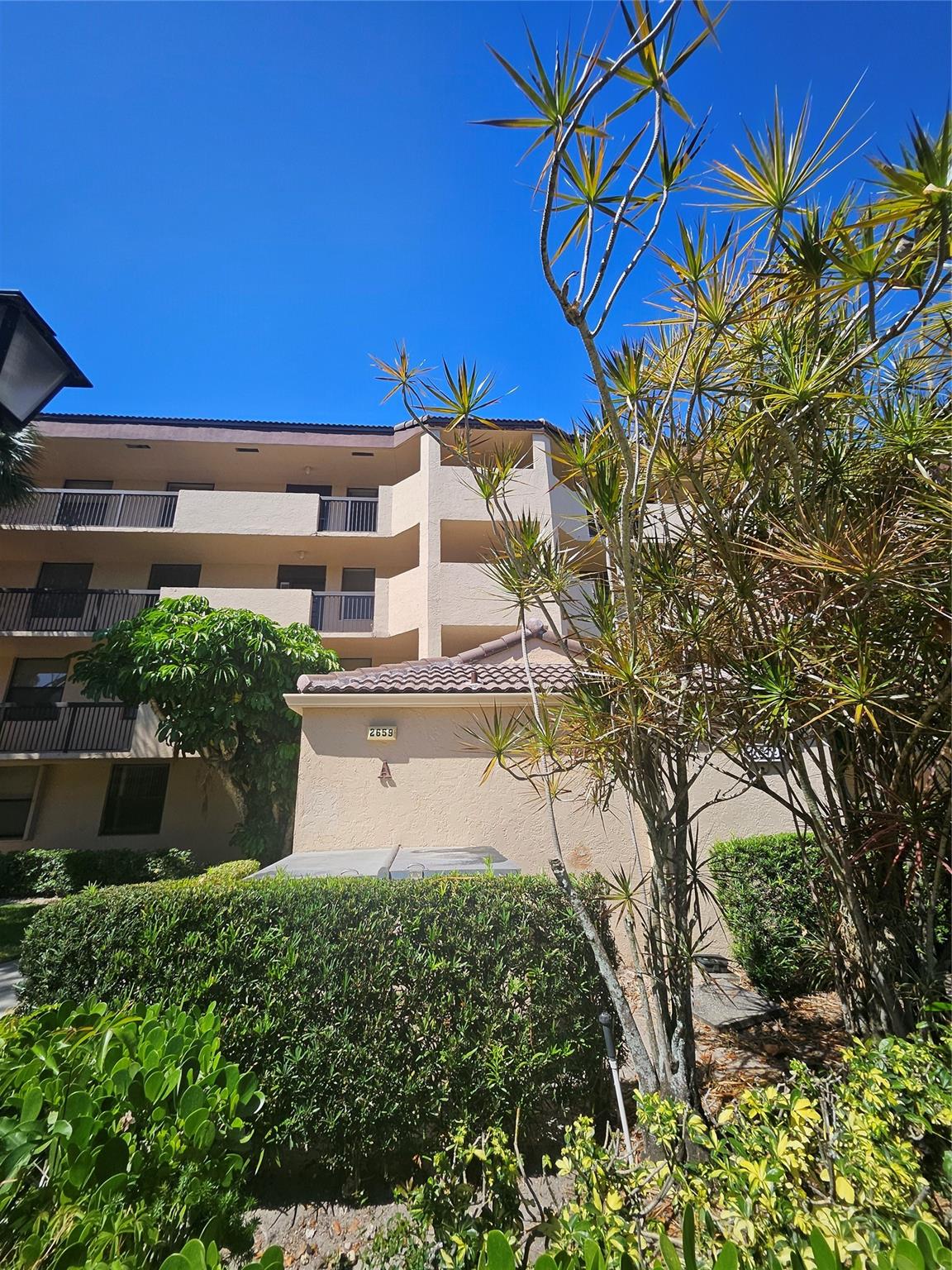 View photos, virtual tours, details... 2659 Carambola Cir 204
