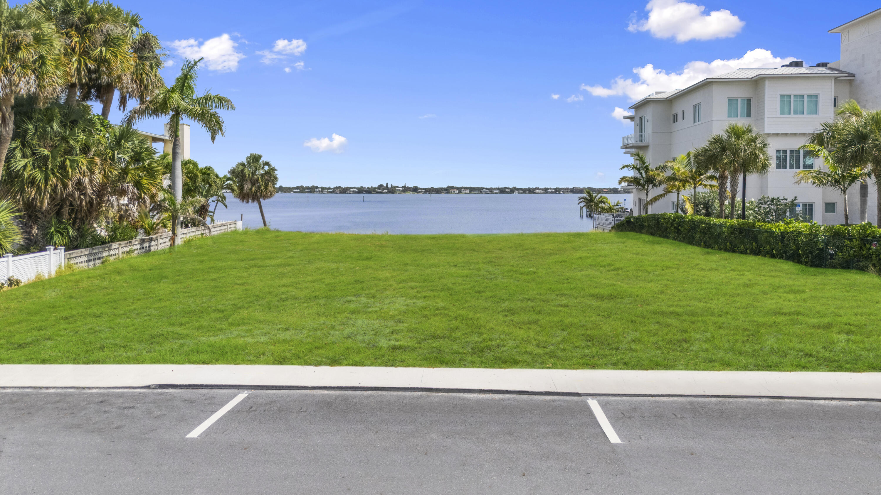 39 SE Seminole Street