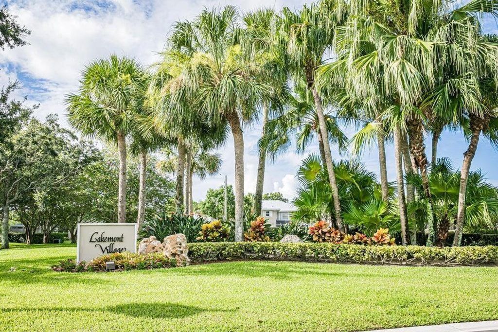 Photo of 2875 SW Lakemont Place, Palm City, FL 34990 (MLS # F10505912)