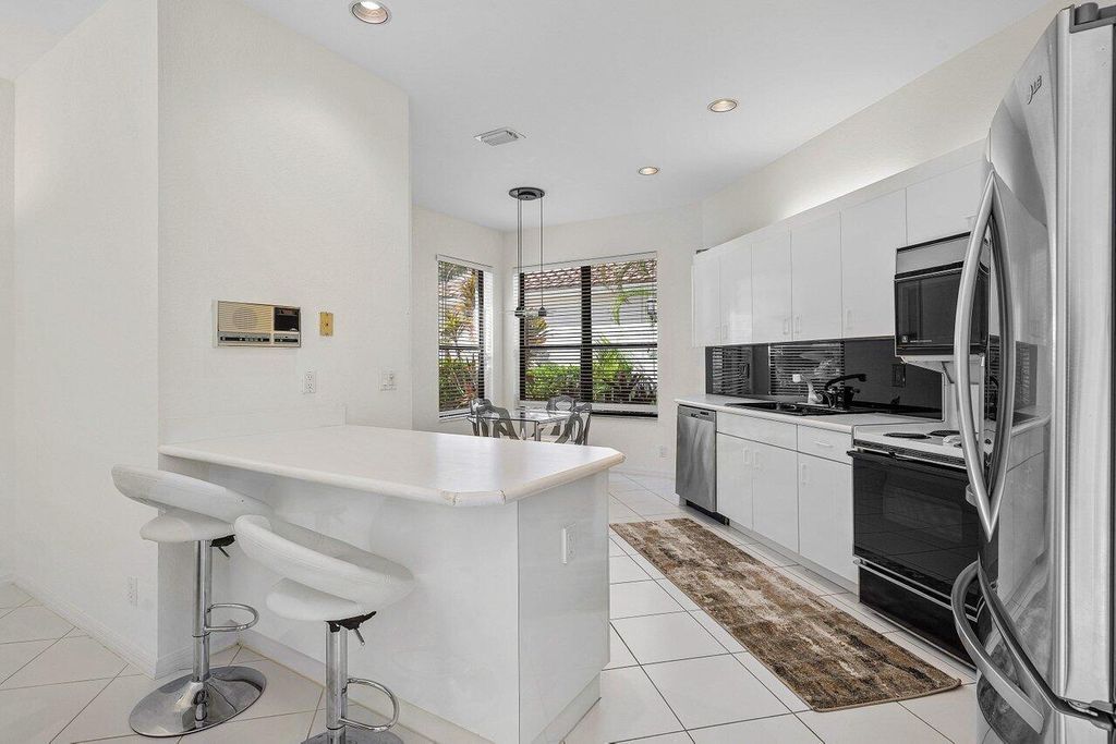 Photo of 17099 Ryton Lane, Boca Raton, FL 33496 (MLS # B26011326)