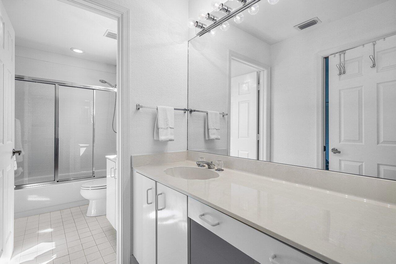 HAMPTON COURT / POLO CLUB - Residential Lease