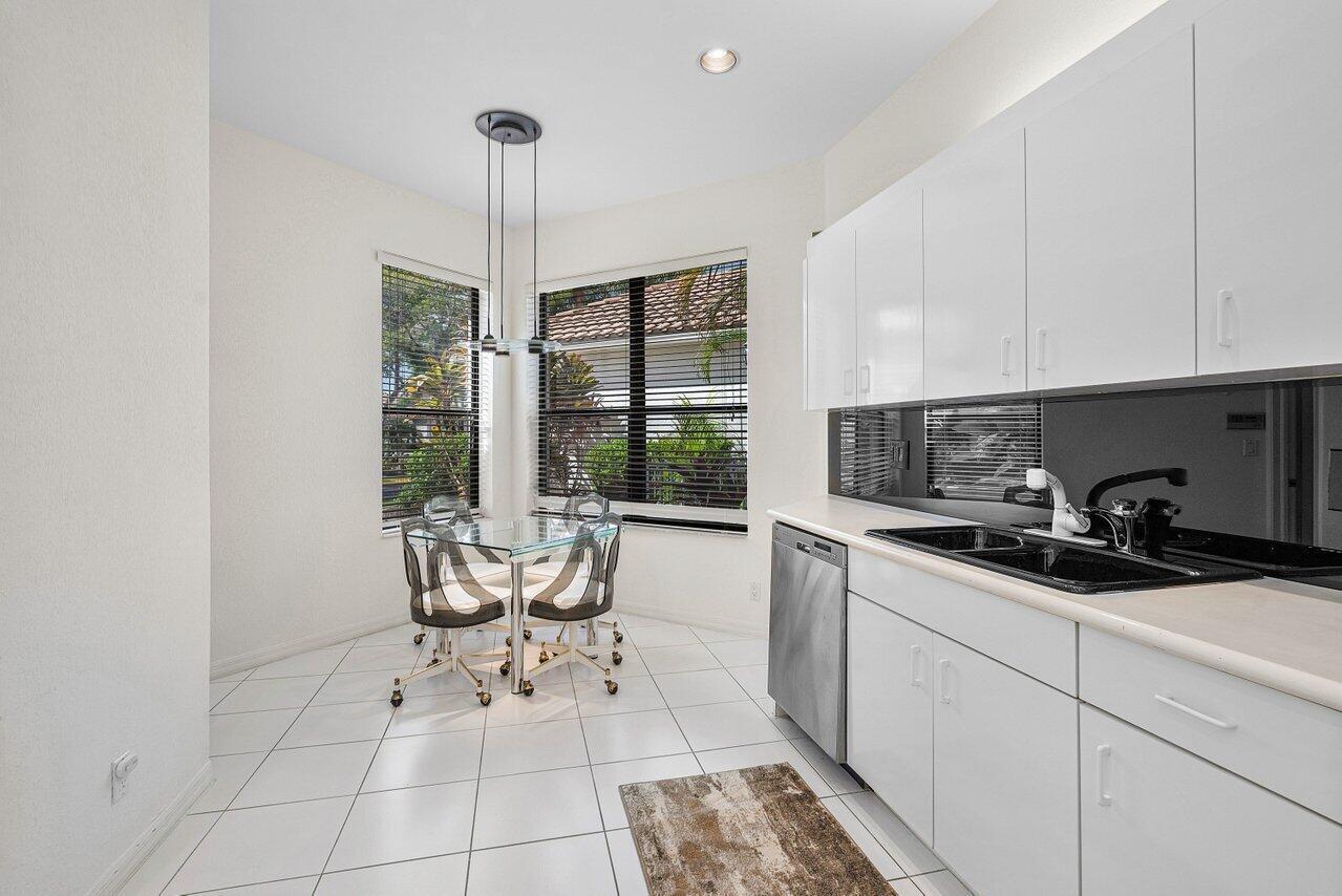 HAMPTON COURT / POLO CLUB - Residential Lease