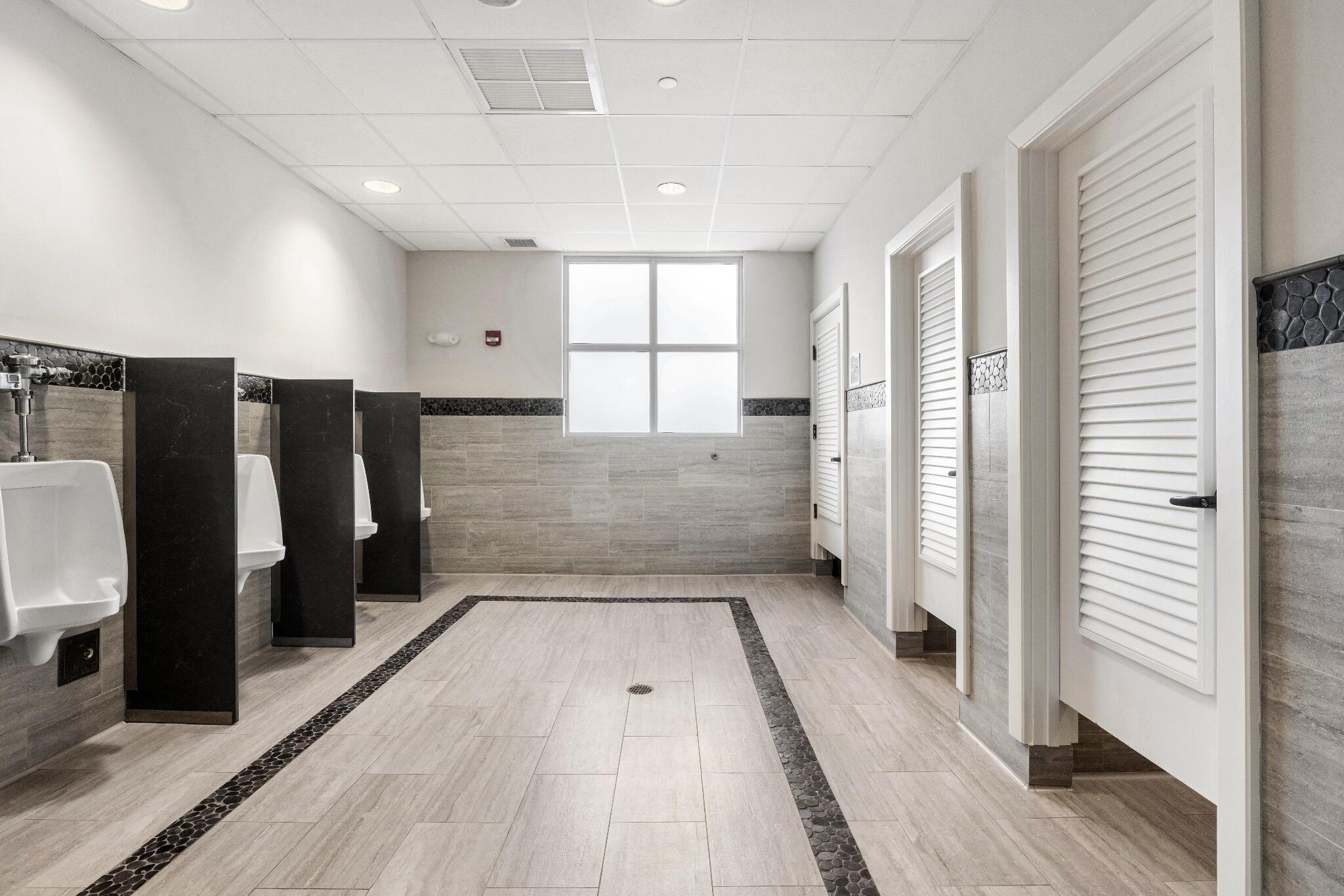 HAMPTON COURT / POLO CLUB - Residential Lease