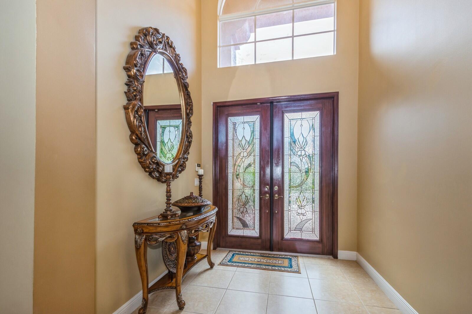 9915 Via Bernini, Lake Worth, FL, 33467/$1,250,000 2 9915 Via Bernini