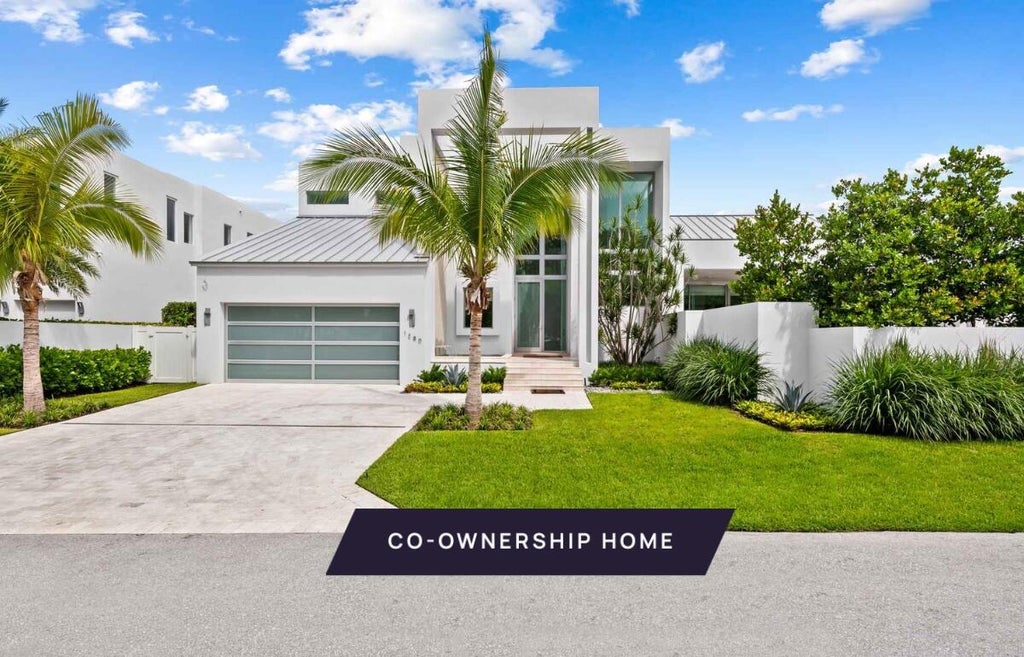 Photo of 1280 S OCEAN Boulevard, Delray Beach, FL 33483 (MLS # B26083411)