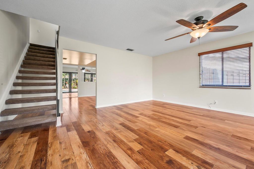 Photo of 1119 Rainwood Circle W, Palm Beach Gardens, FL 33410 (MLS # R10938502)