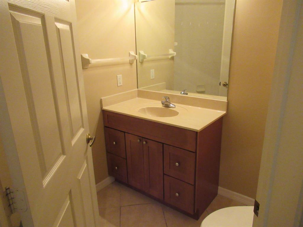 CASTLE PINES CONDOMINIUM - Residential Lease