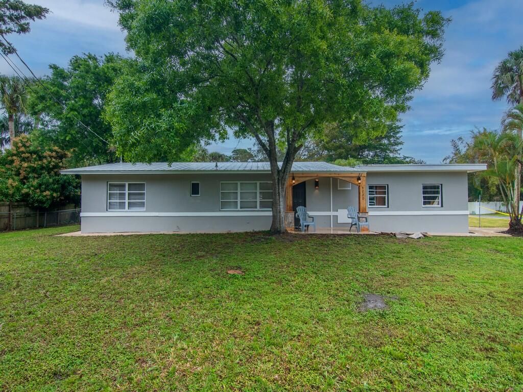 Photo of 4220 Sunrise Boulevard, Fort Pierce, FL 34982 (MLS # R10958714)