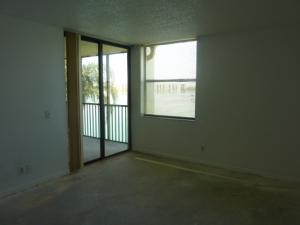 LAKE EMERALD 5 CONDO - Residential