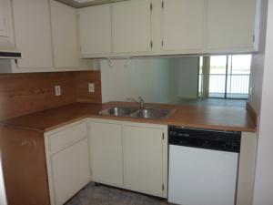 LAKE EMERALD 5 CONDO - Residential