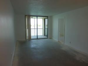 LAKE EMERALD 5 CONDO - Residential