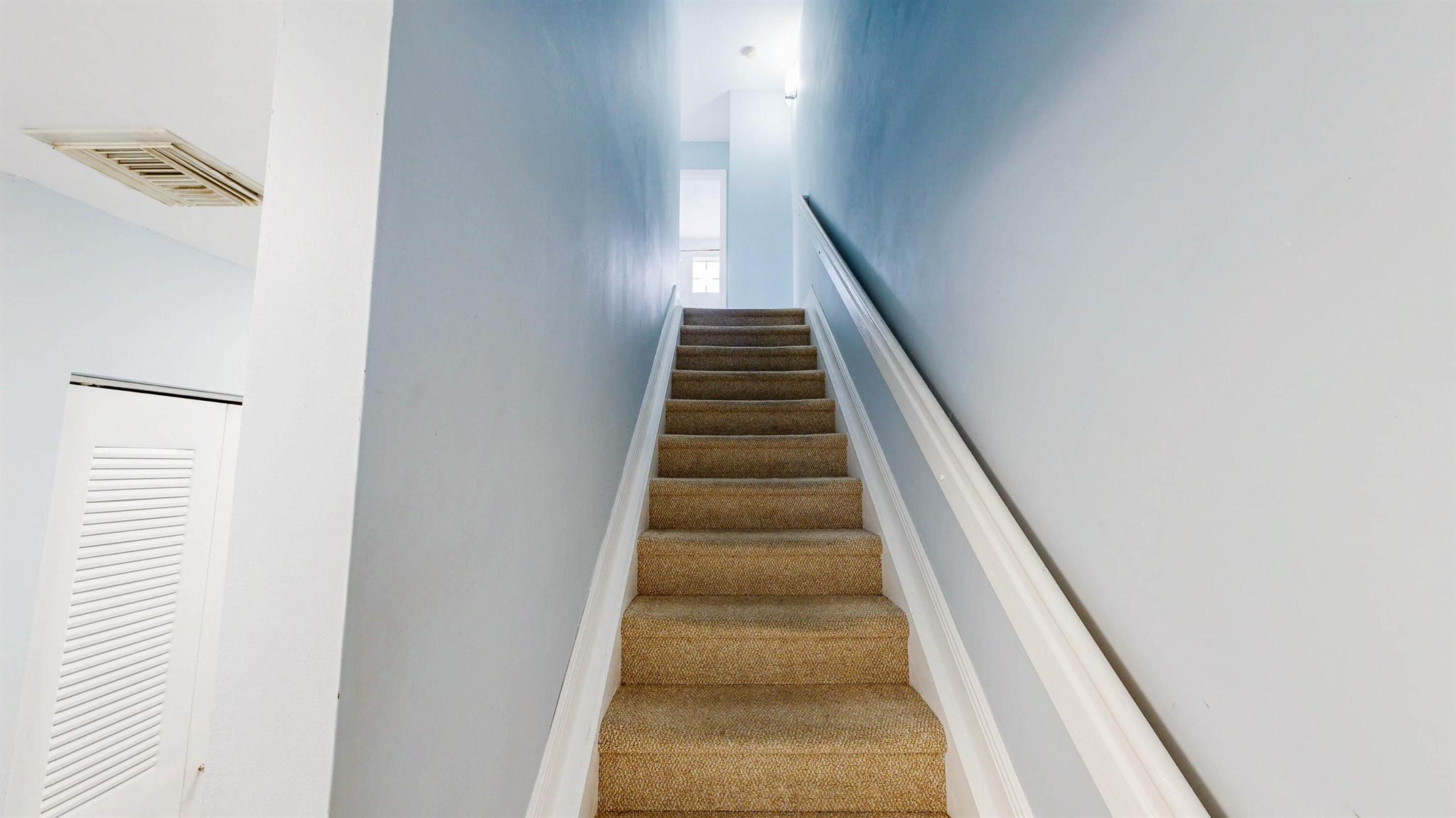 ROYALE POINT TOWNVILLAS - Residential Lease