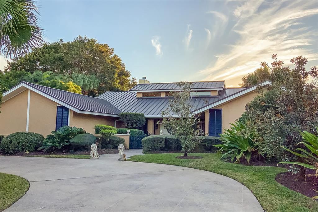 Photo of 5091 SE Burning Tree Circle, Stuart, FL 34997 (MLS # R10687469)