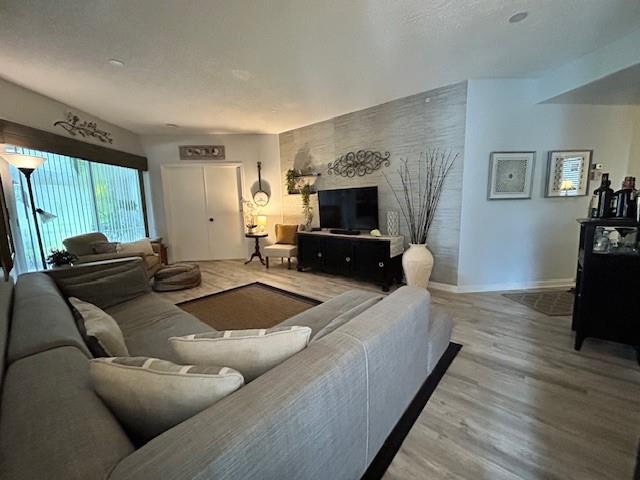 Isles Boca Condo 01 & 02 - Residential Lease