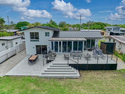 Tiny photo for 2426 Key Largo Lane, Fort Lauderdale, FL 33312 (MLS # B26028948)