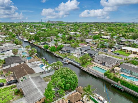 Tiny photo for 2426 Key Largo Lane, Fort Lauderdale, FL 33312 (MLS # B26028948)