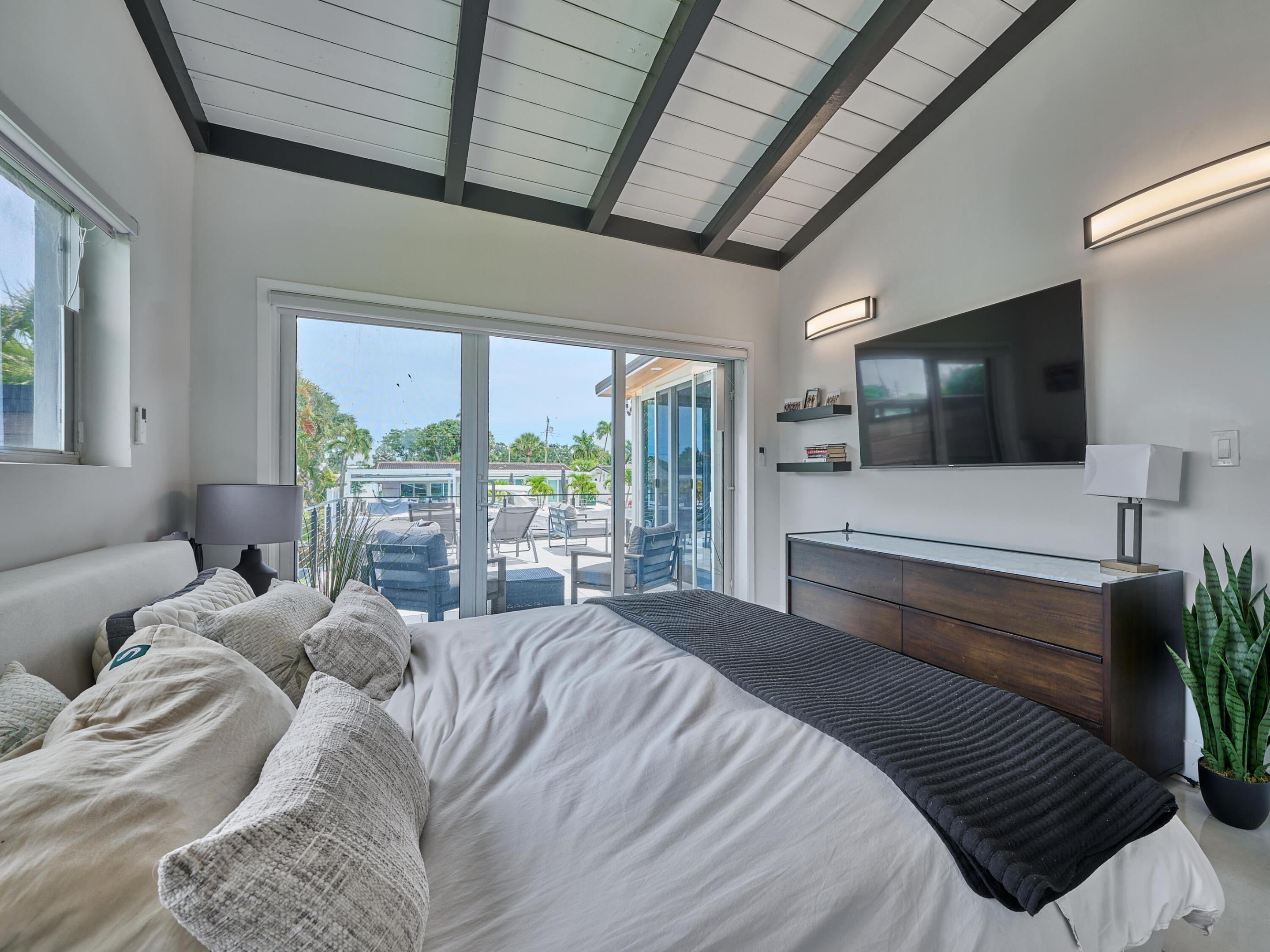 LAUDERDALE ISLES NO 2-BLK 6 - Residential