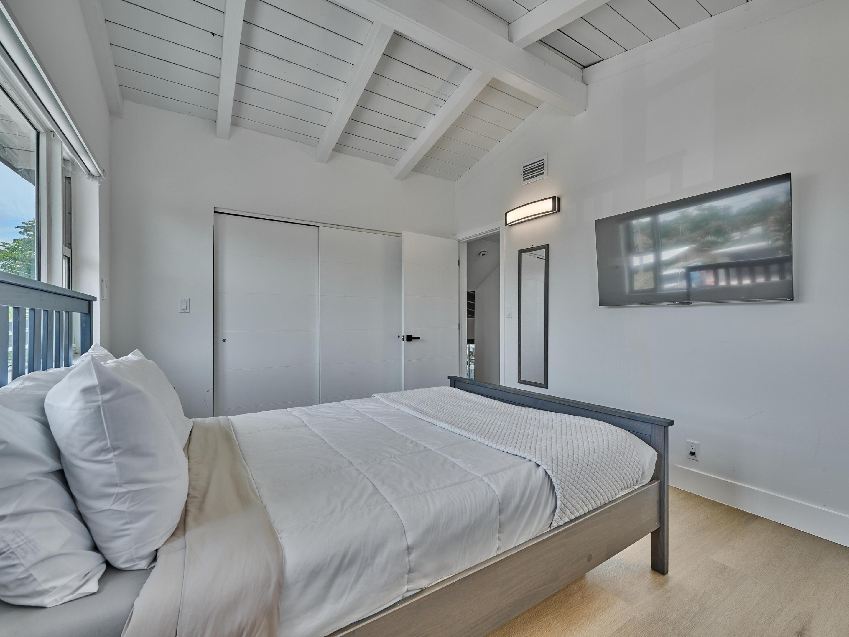 LAUDERDALE ISLES NO 2-BLK 6 - Residential