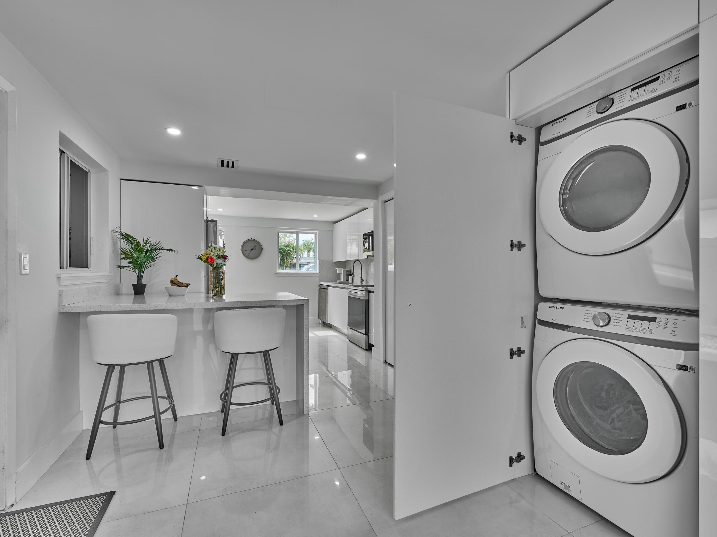 LAUDERDALE ISLES NO 2-BLK 6 - Residential