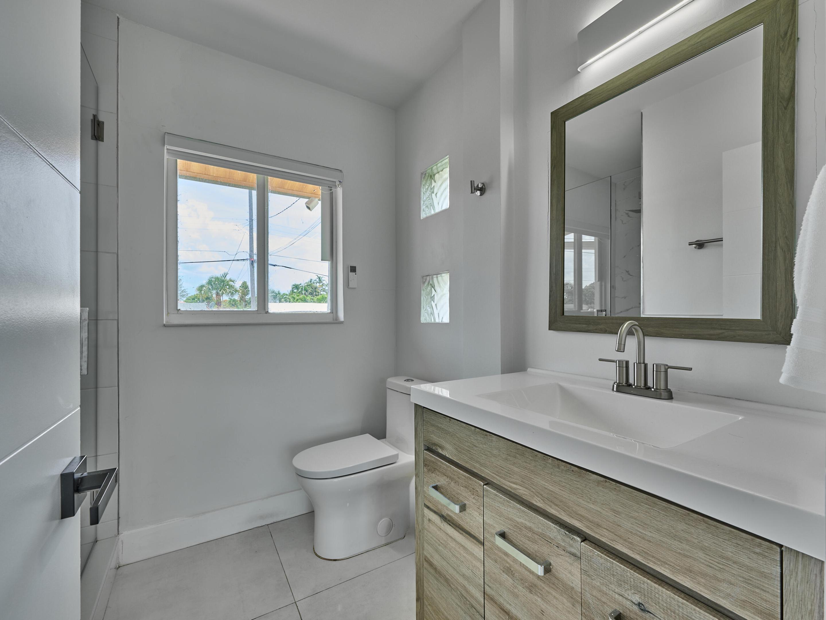 LAUDERDALE ISLES NO 2-BLK 6 - Residential