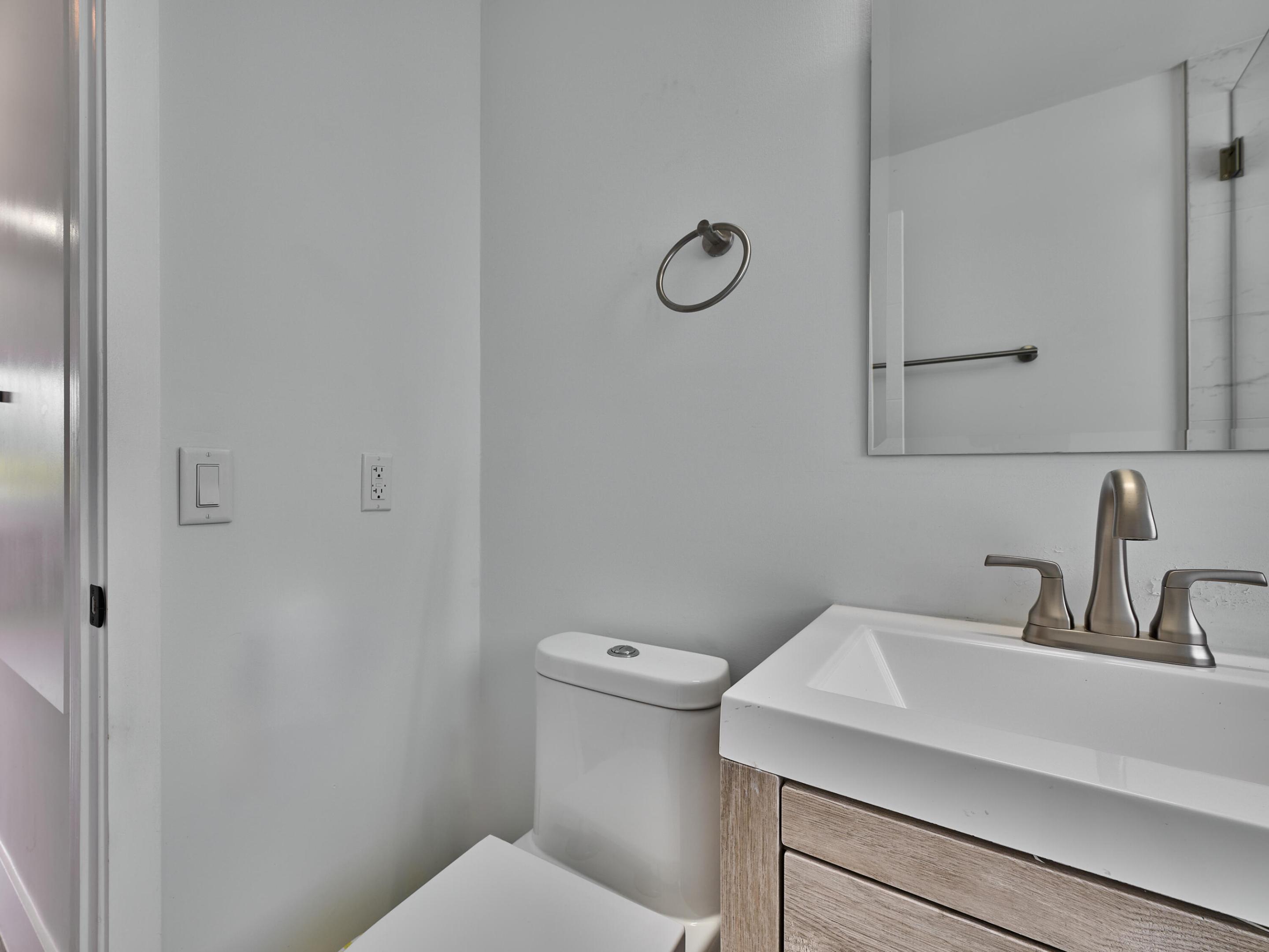 LAUDERDALE ISLES NO 2-BLK 6 - Residential