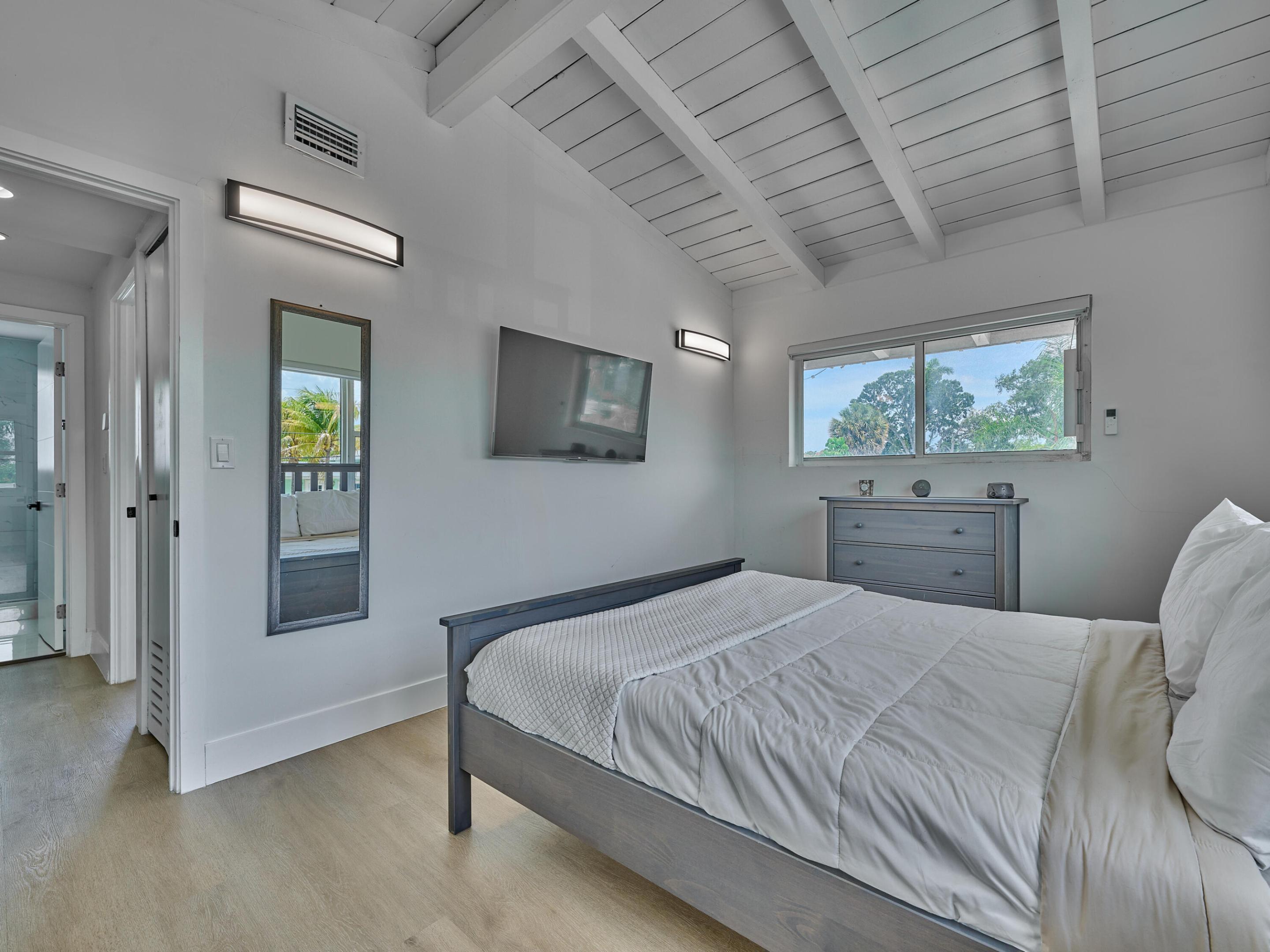 LAUDERDALE ISLES NO 2-BLK 6 - Residential